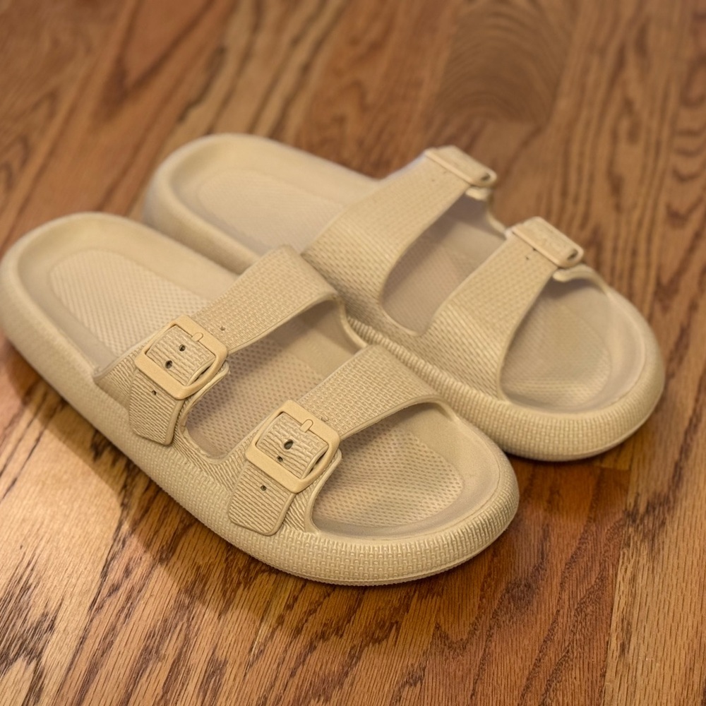 Men’s Pillow Sandals